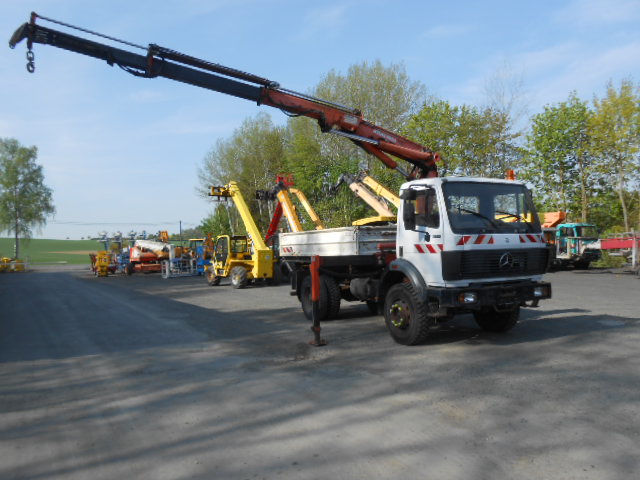 Allradkipper mit Kran MB 1717 AK