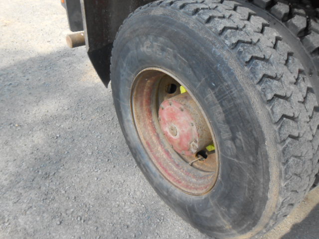 Allradkipper mit Kran MB 1717 AK