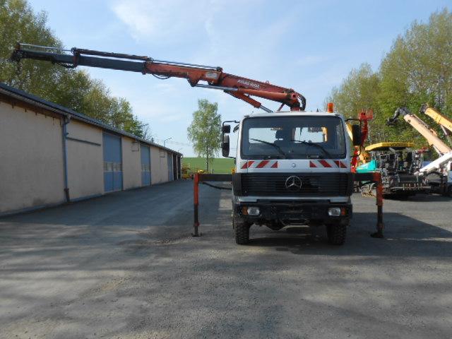Allradkipper mit Kran MB 1717 AK