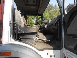 Allradkipper mit Kran MB 1717 AK