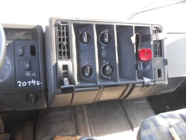 Allradkipper mit Kran MB 1717 AK