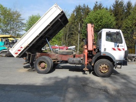 Allradkipper mit Kran MB 1717 AK