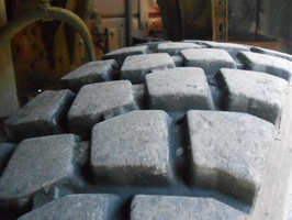 Allradkipper mit Kran MB 1717 AK