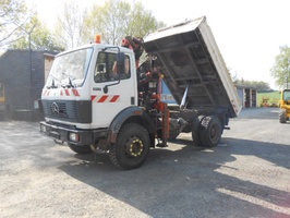 Allradkipper mit Kran MB 1717 AK