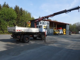 Allradkipper mit Kran MB 1717 AK