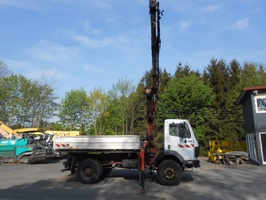 Allradkipper mit Kran MB 1717 AK