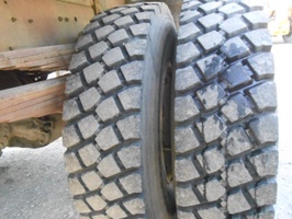 Allradkipper mit Kran MB 1717 AK