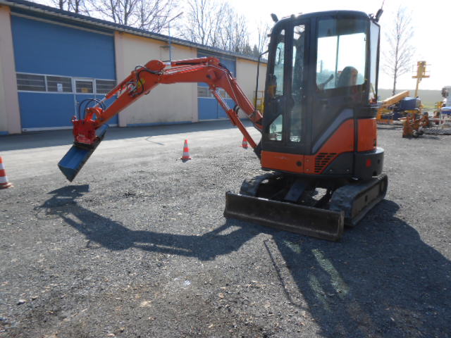 Minibagger Hitachi ZX22U-2CLR