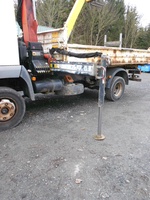 Dreiseitenkippen MAN LE8.150 mit Kran Palfingen PFG7001