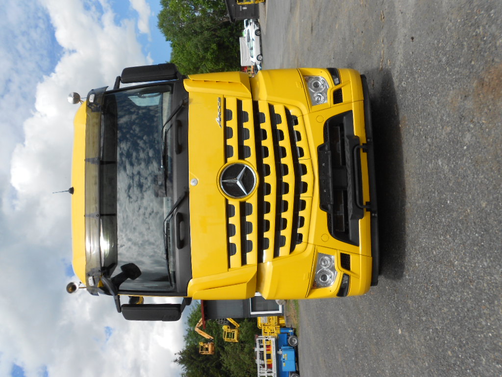SZM Mercedes Benz Arocs 1845