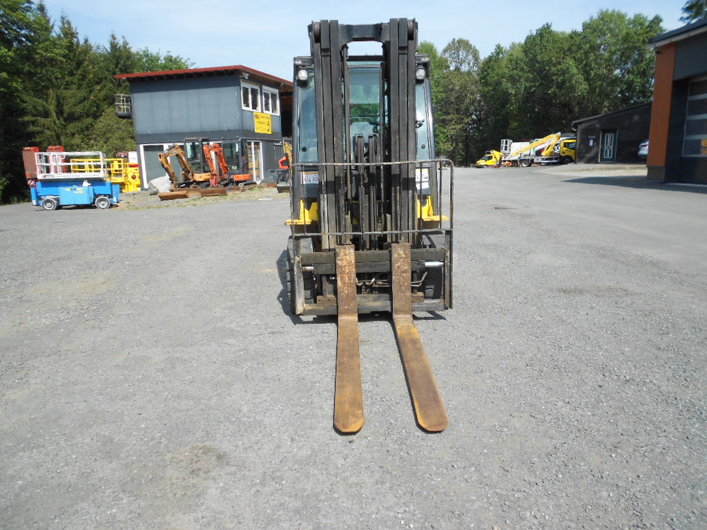 4 t Frontstapler Yale GDP40VX5 Diesel