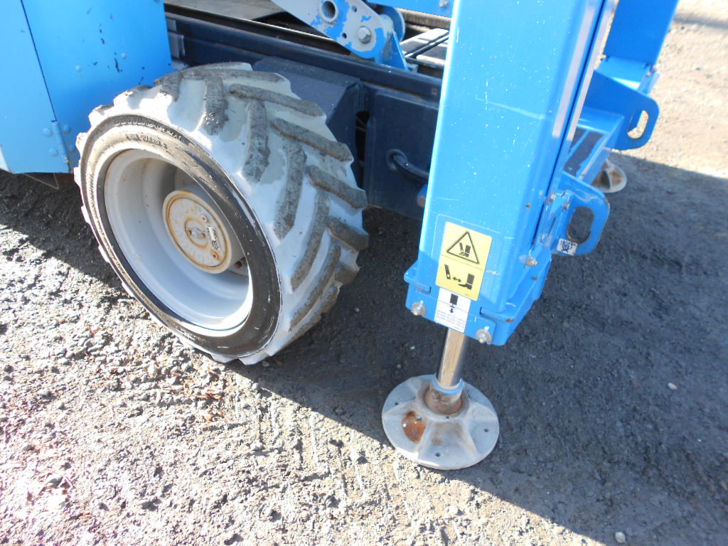 Genie GS 4069 BE Hybrid mit Stützen