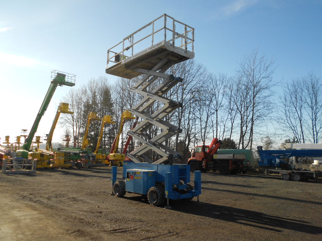 Genie GS 4069 BE Hybrid mit Stützen