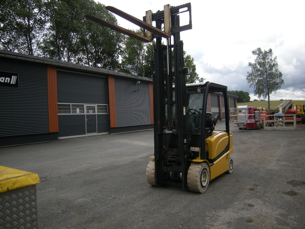 3,5 t  Frontstapler Yale ERP35VL E2395 Elektro