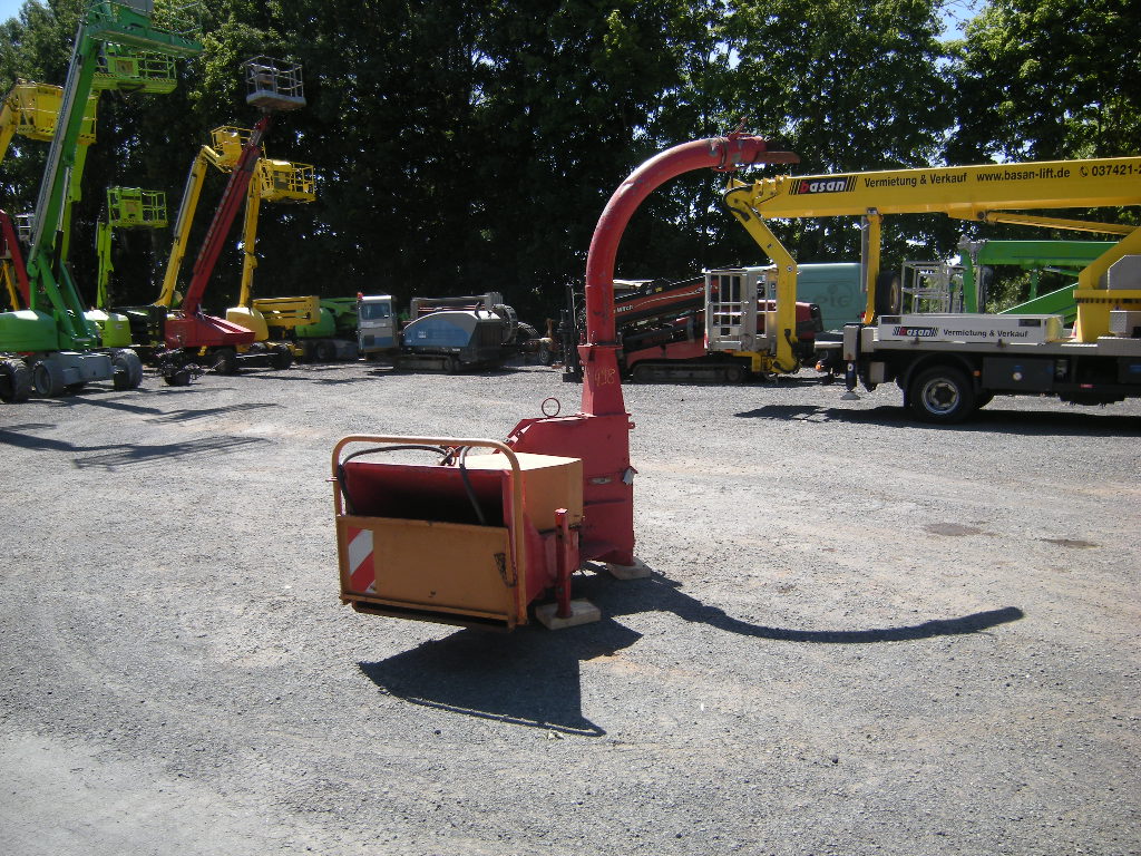 Dücker Anbau Schredder / Buschhacker / Häcksler für Unimog oder Traktor