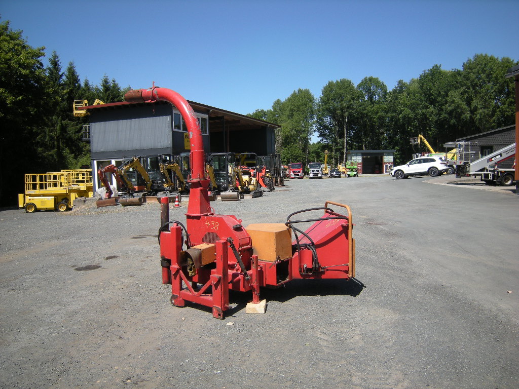 Dücker Anbau Schredder / Buschhacker / Häcksler für Unimog oder Traktor