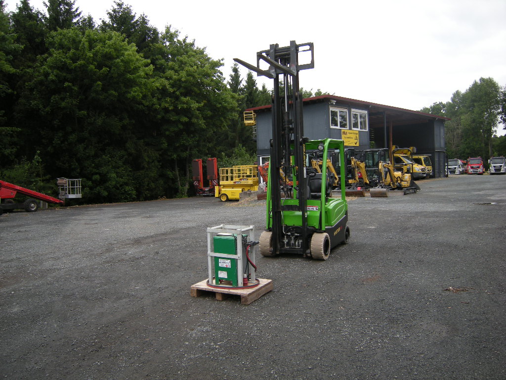 1,8 t Frontstapler Hyster J1.8XN MWB Elektro