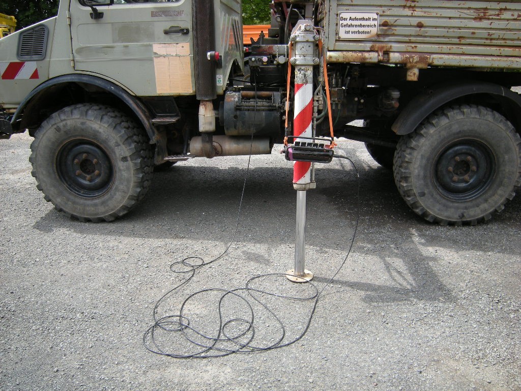 Mercedes-Benz Unimog U 1250 / U427/11 mit Kran