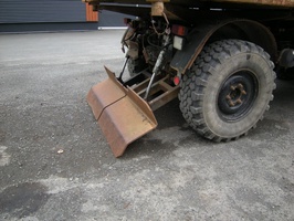 Mercedes-Benz Unimog U 1250 / U427/11 mit Kran