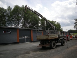 Mercedes-Benz Unimog U 1250 / U427/11 mit Kran