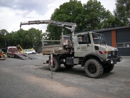 Mercedes-Benz Unimog U 1250 / U427/11 mit Kran