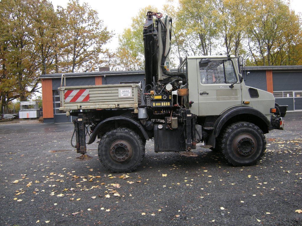 Mercedes Benz Unimog U2100 mit Kran Palfinger PK14500D