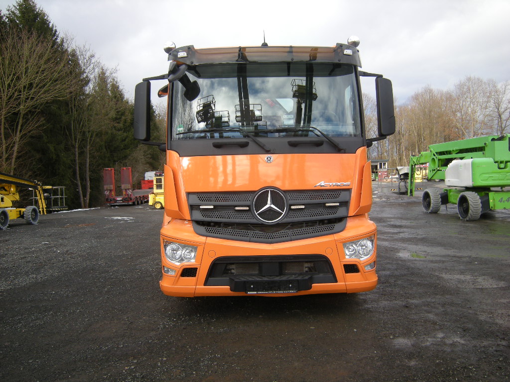 Mercedes Benz Actros 1830 mit Kran HIAB X-HIDUO 092B-3
