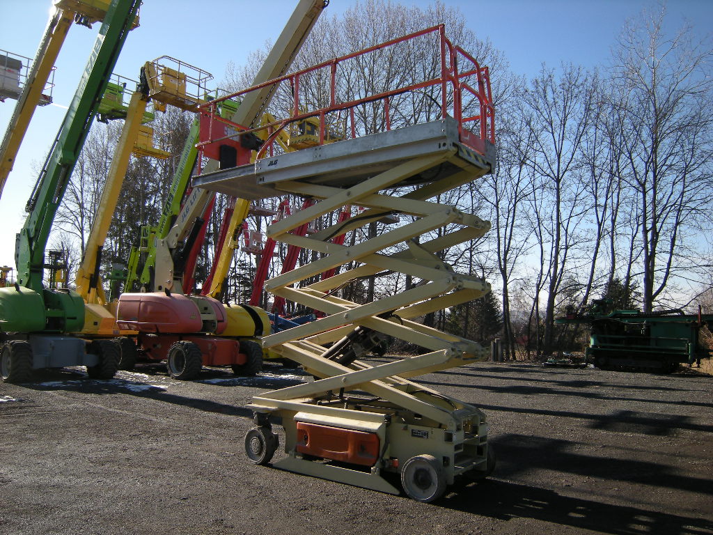 JLG 3246 ES