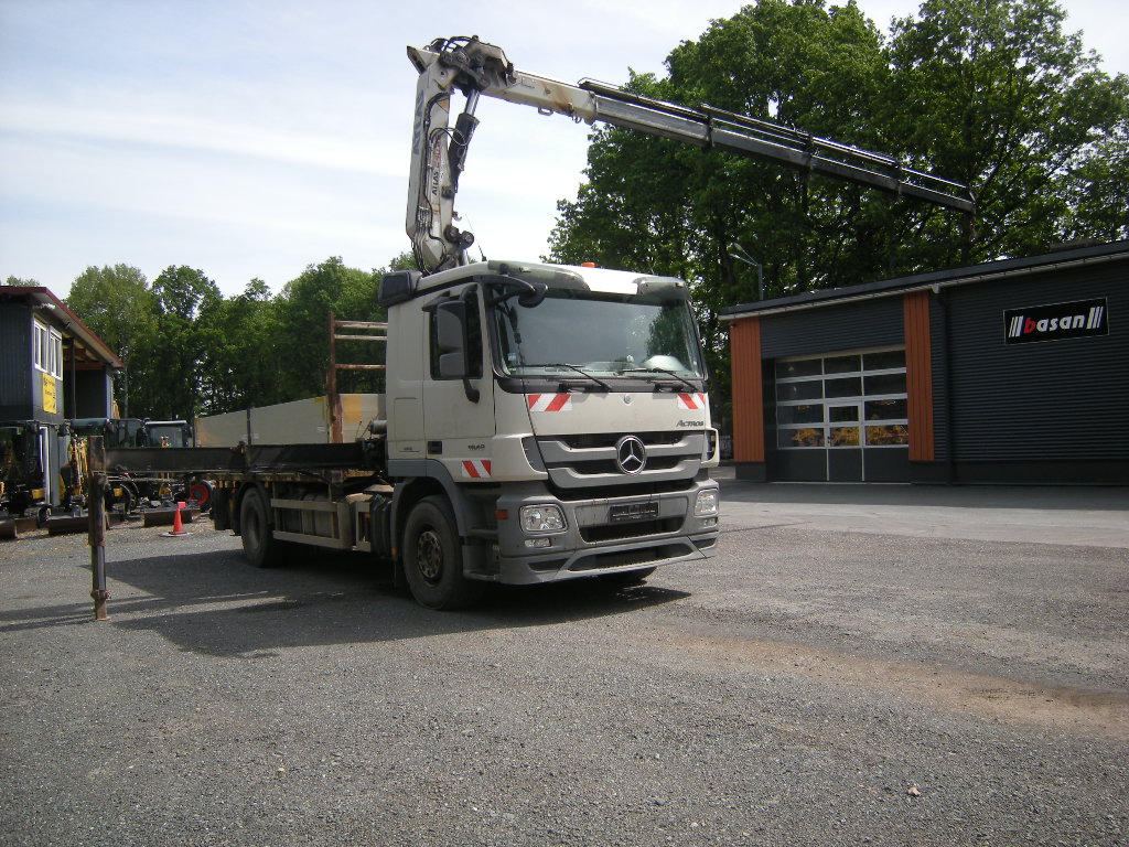 Mercedes Benz Actros 1848 mit Kran Atlas 240.2E-A4