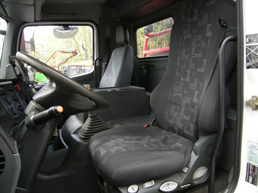 Mercedes Benz Acor 1833 mit Rampen und Winde