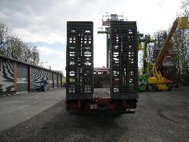 Mercedes Benz Acor 1833 mit Rampen und Winde