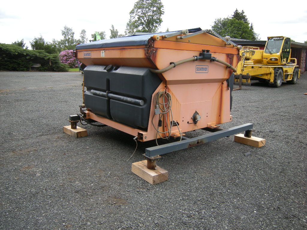 Streuer Schmidt Mitos SST20-18 VAXN  für Unimog