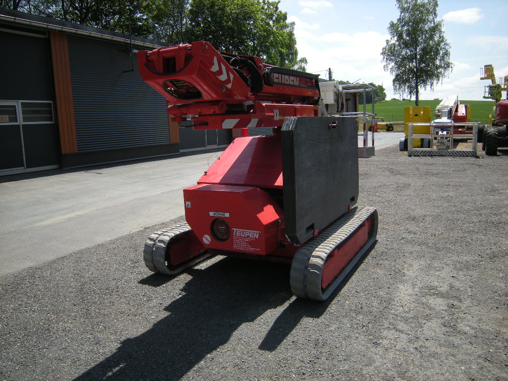 Teupen Leo 12