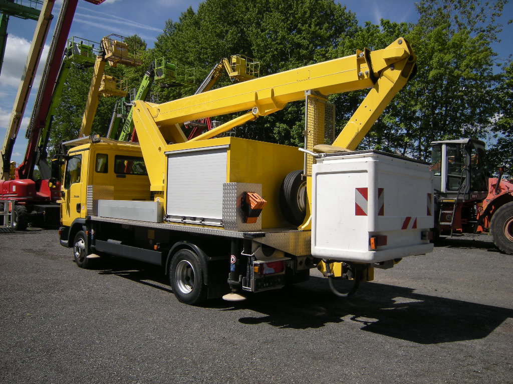 MAN TGL 8.150 4x2 BB mit Palfinger P180